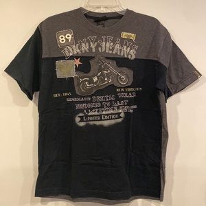Y2K DKNY T-Shirt. Men’s Medium